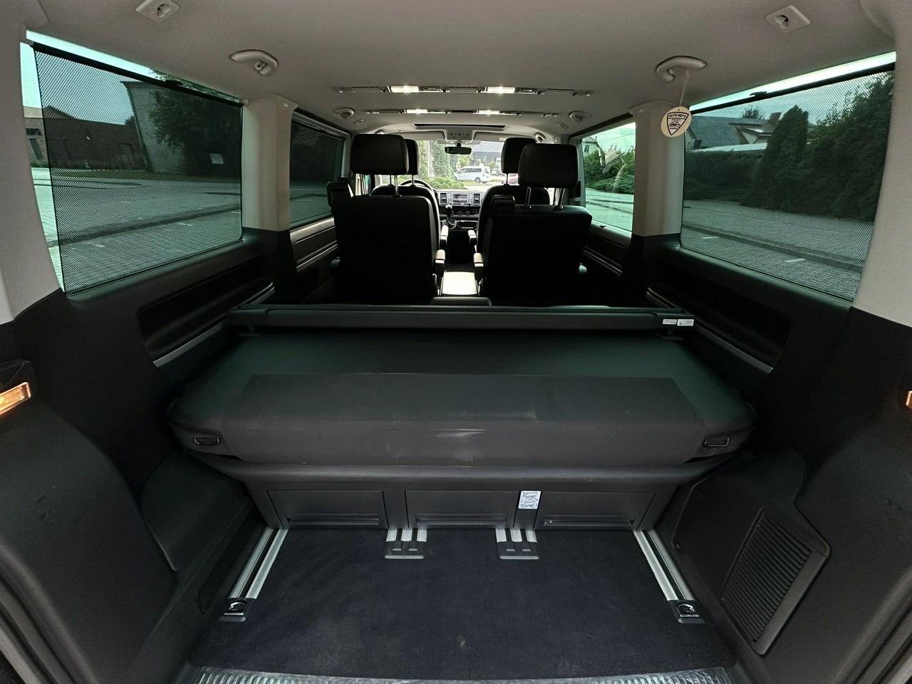 Volkswagen Multivan - Zdjęcie 18