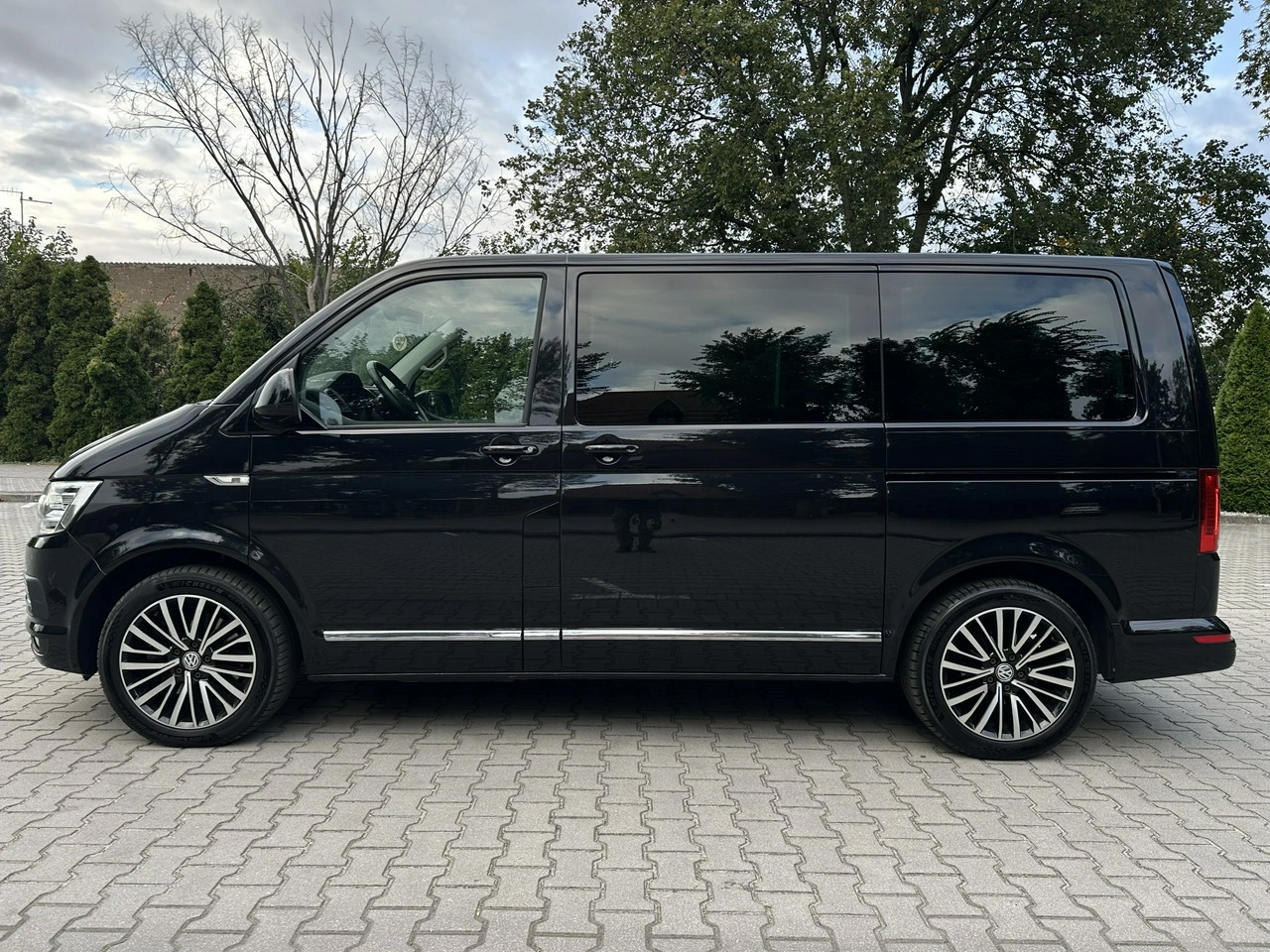 Volkswagen Multivan - Zdjęcie 1