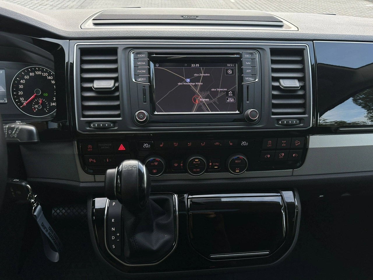 Volkswagen Multivan - Zdjęcie 29