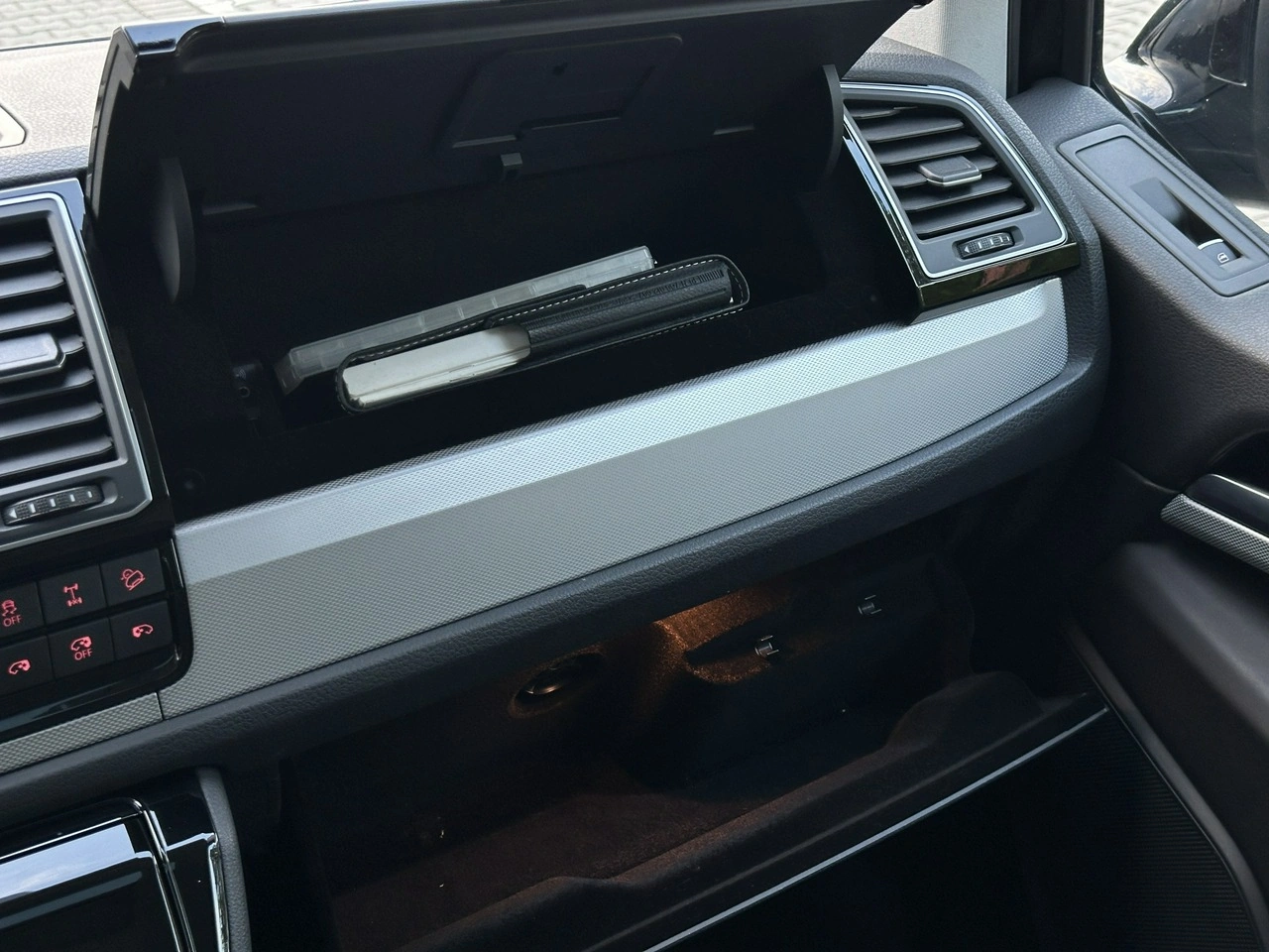 Volkswagen Multivan - Zdjęcie 43