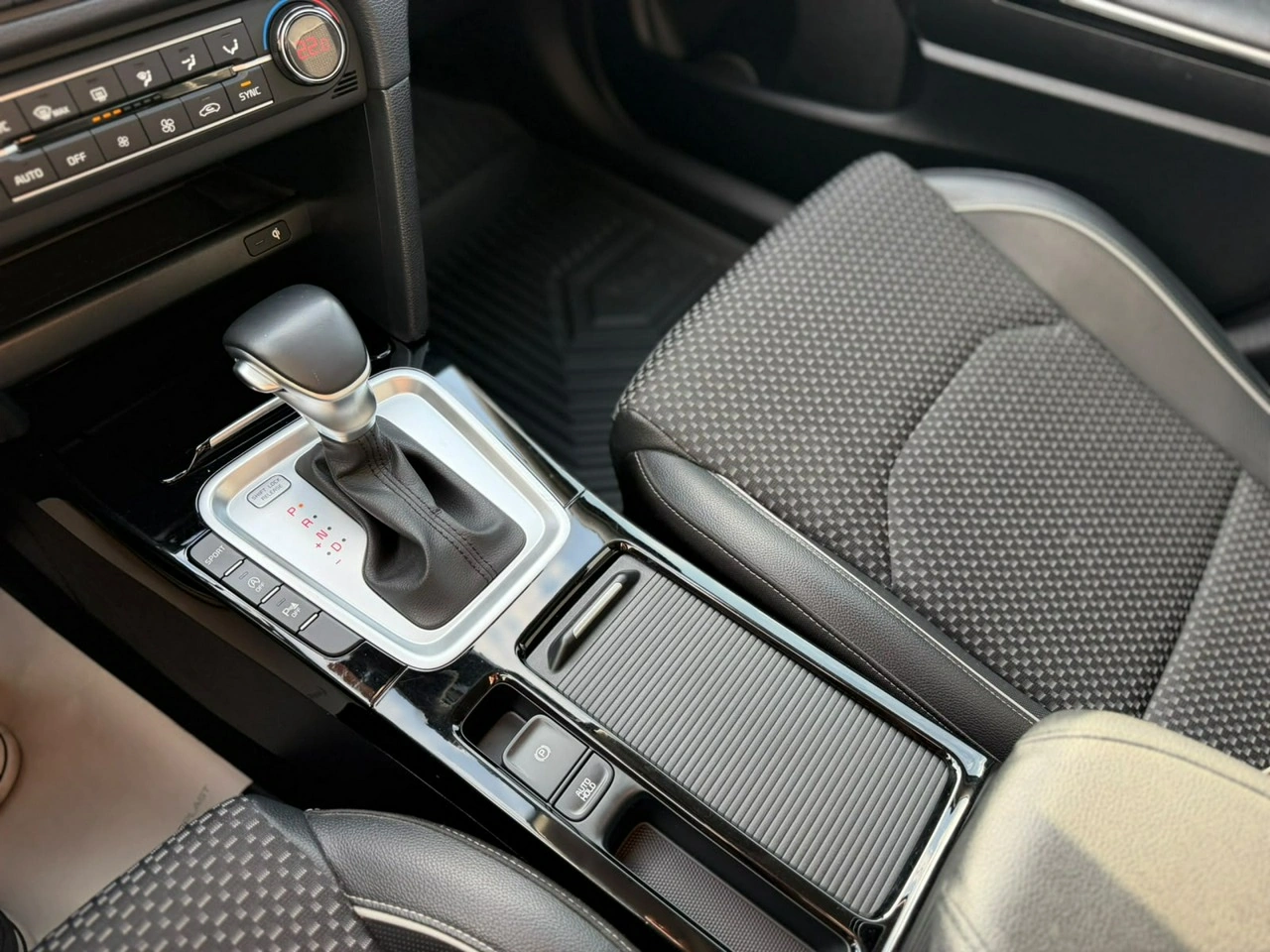 Kia XCeed - Zdjęcie 32