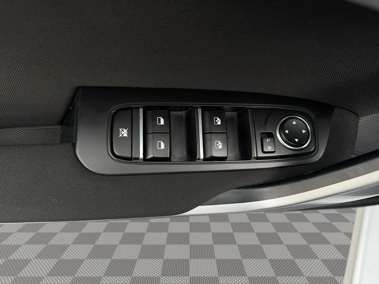 Kia Ceed - Zdjęcie 10