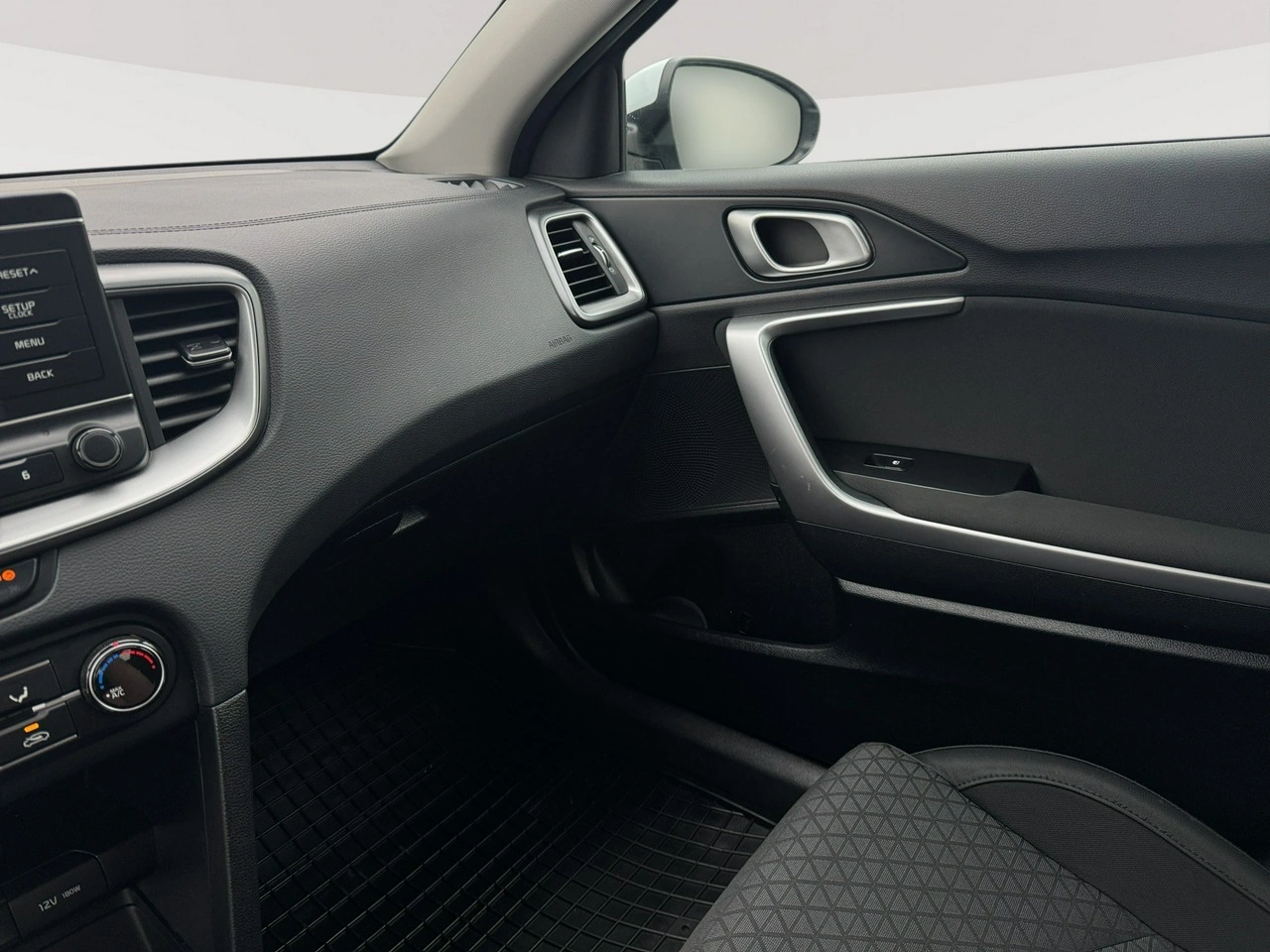 Kia Ceed - Zdjęcie 18