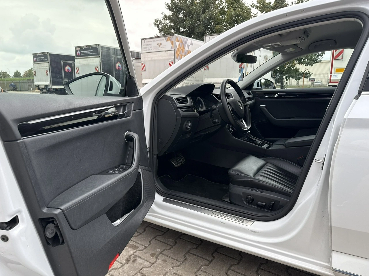 Skoda Superb - Zdjęcie 9