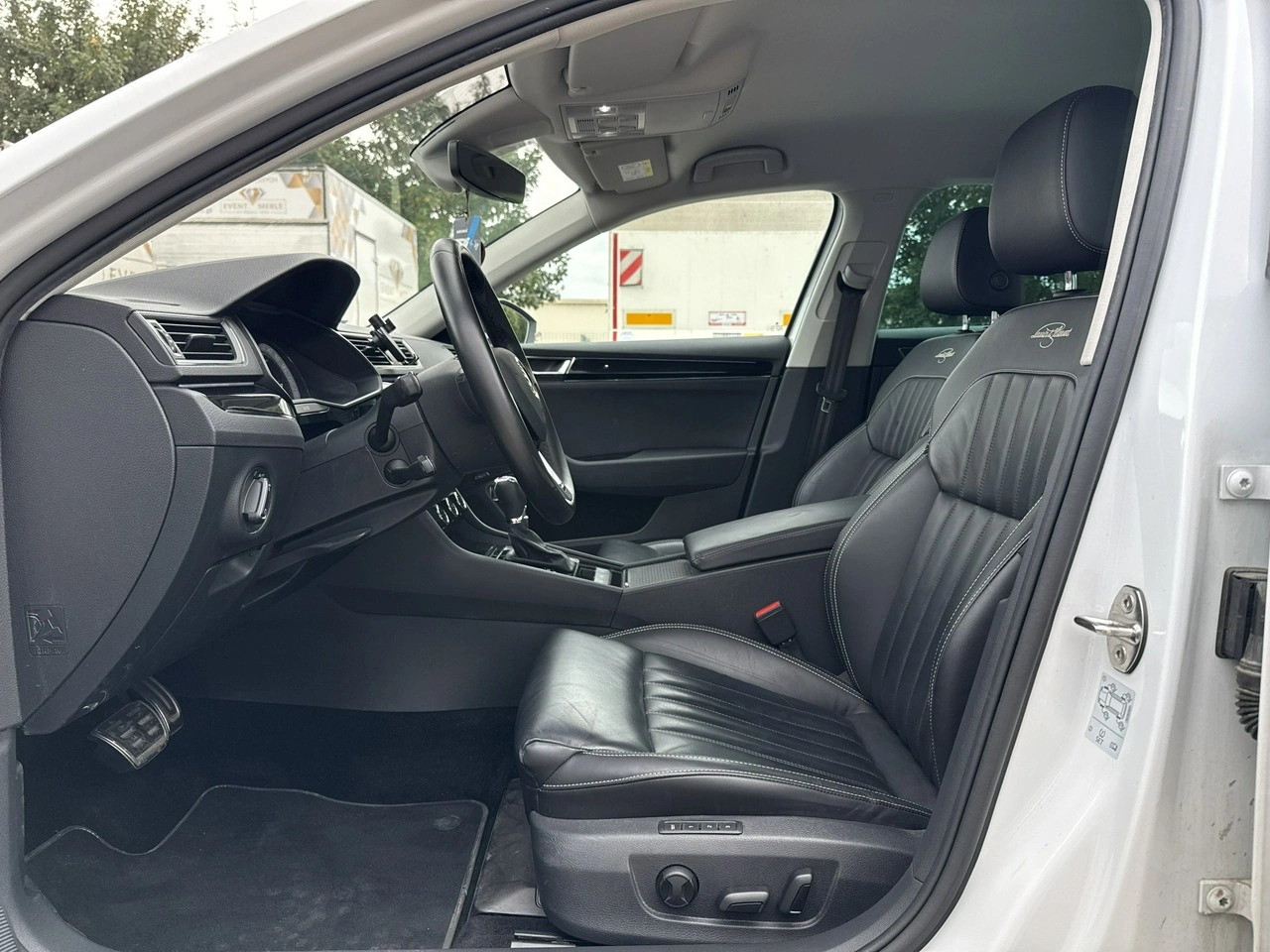 Skoda Superb - Zdjęcie 10