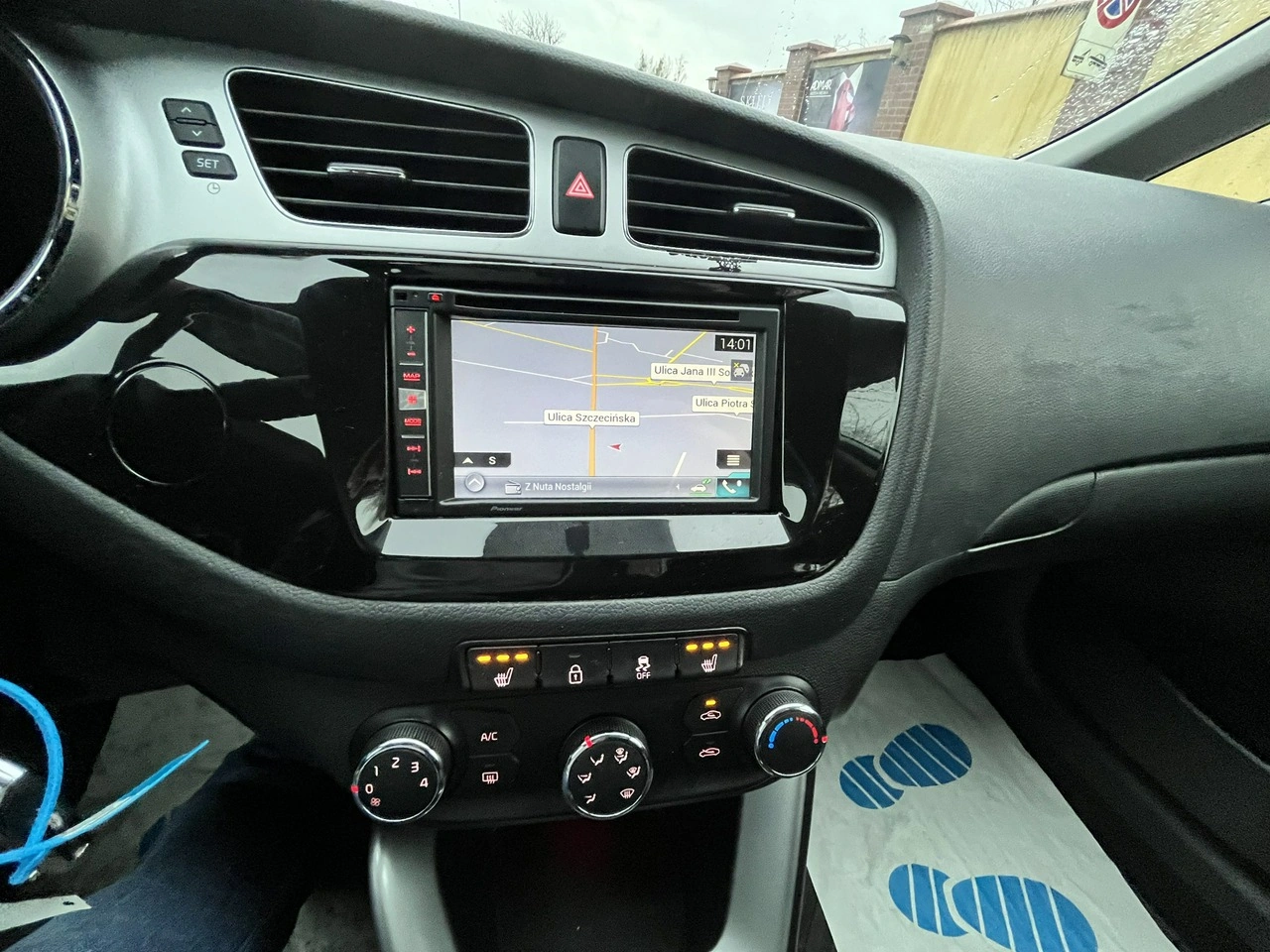 Kia Ceed - Zdjęcie 12