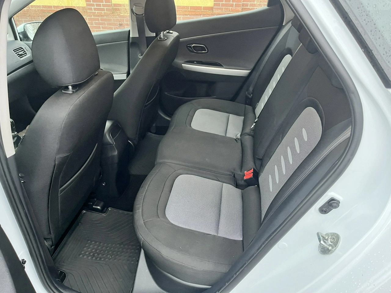 Kia Ceed - Zdjęcie 14