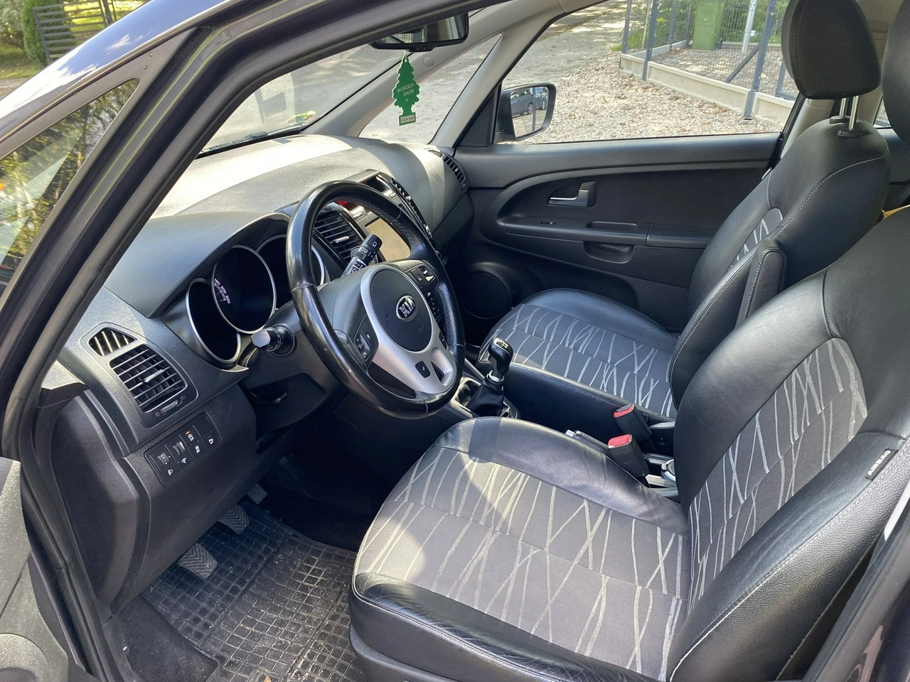 Kia Venga - Zdjęcie 8