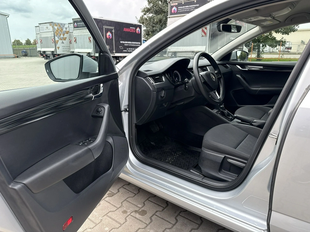 Skoda Octavia - Zdjęcie 9