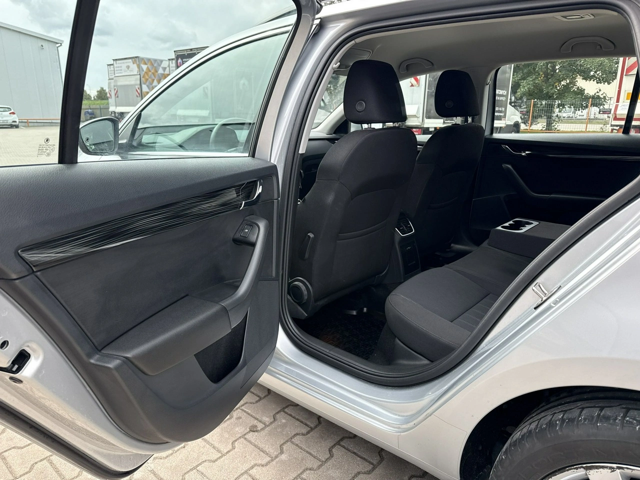 Skoda Octavia - Zdjęcie 13