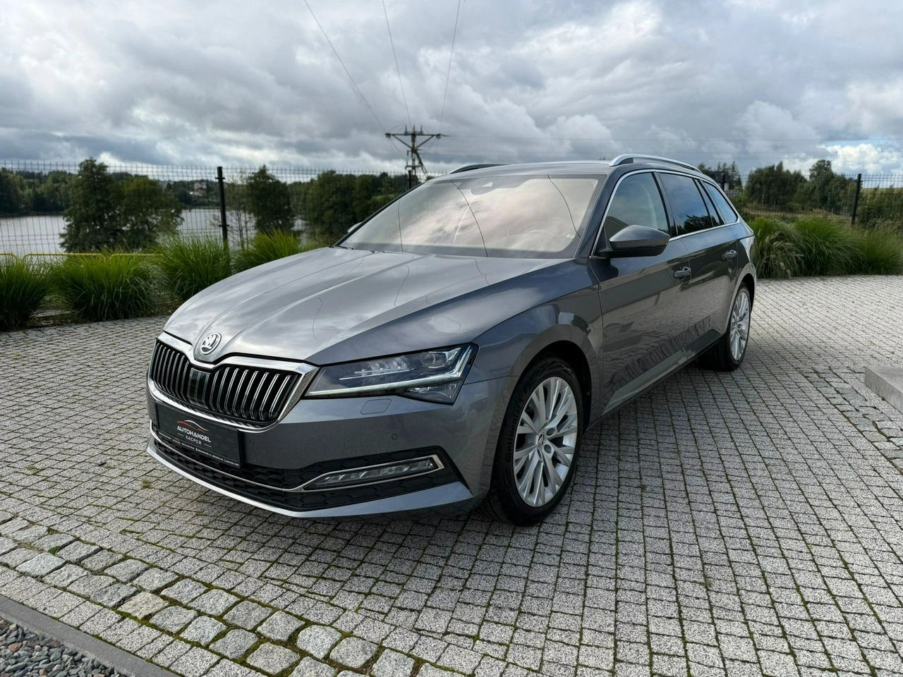 Skoda Superb - Główne zdjęcie