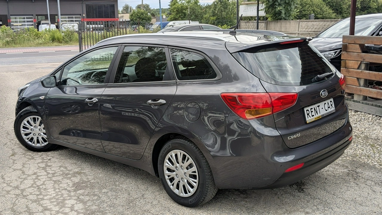 Kia Ceed - Zdjęcie 17