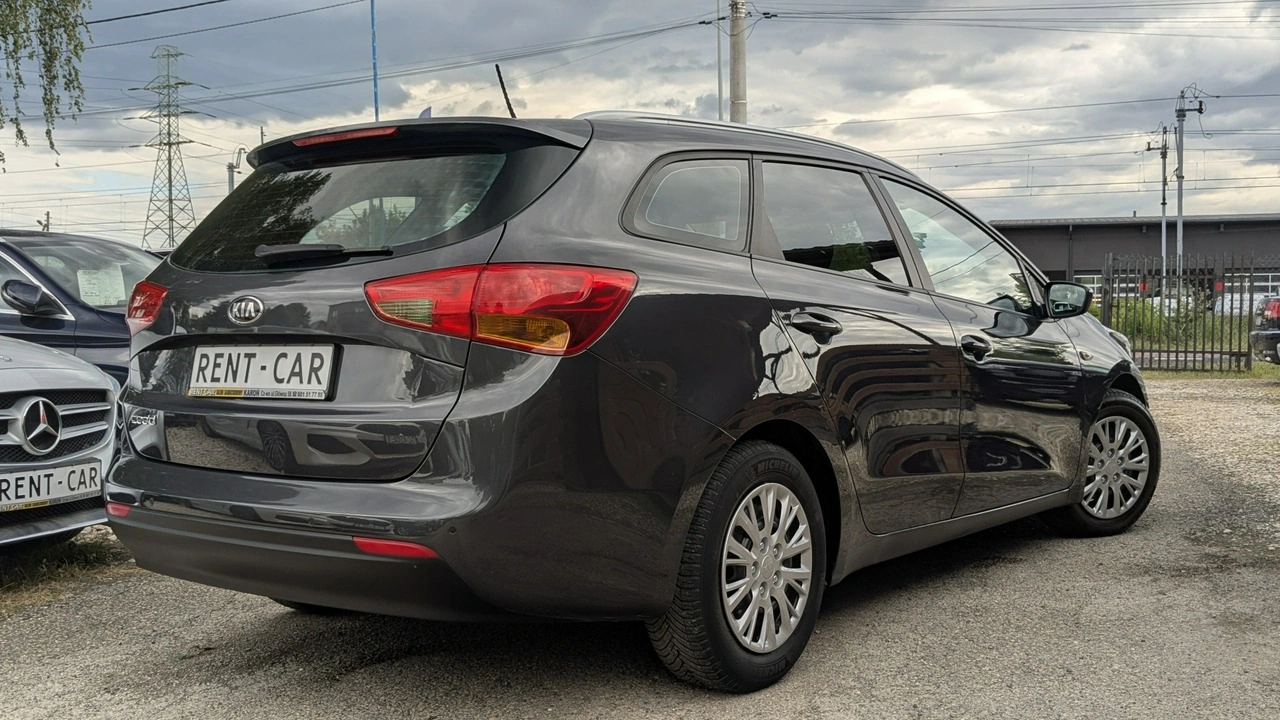 Kia Ceed - Zdjęcie 19