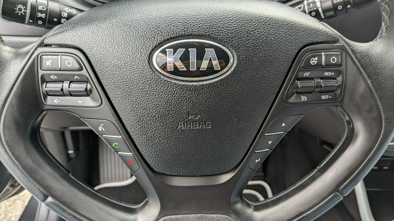 Kia Ceed - Zdjęcie 27