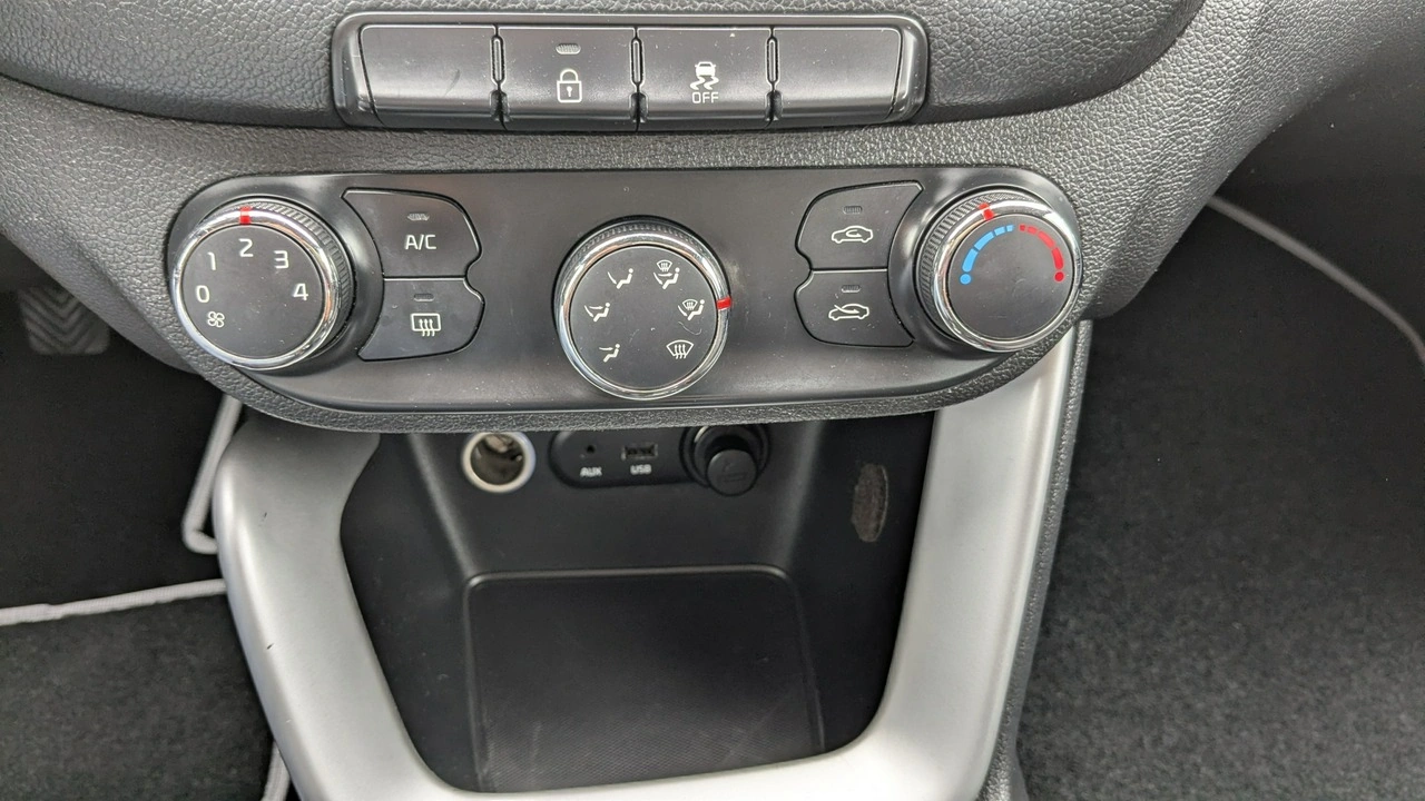 Kia Ceed - Zdjęcie 29