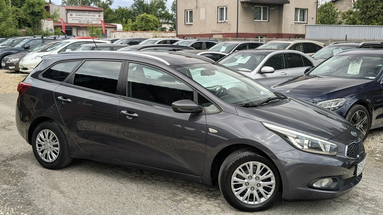 Kia Ceed - Zdjęcie 6