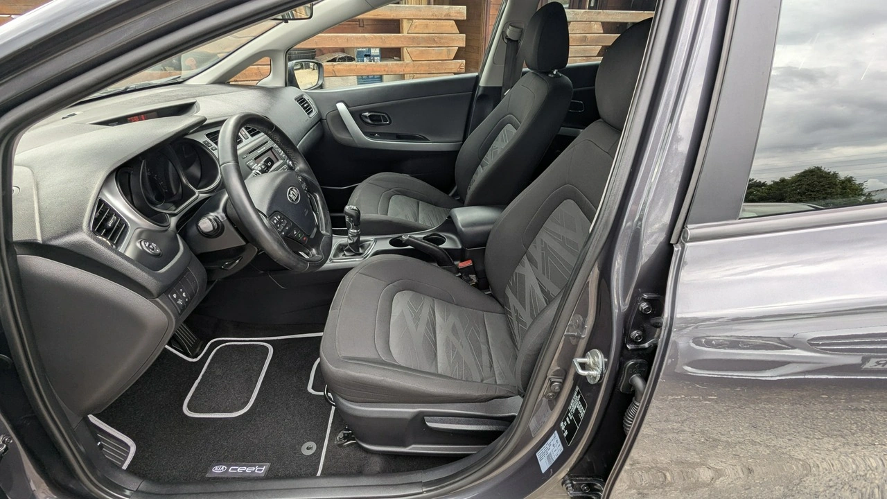 Kia Ceed - Zdjęcie 7