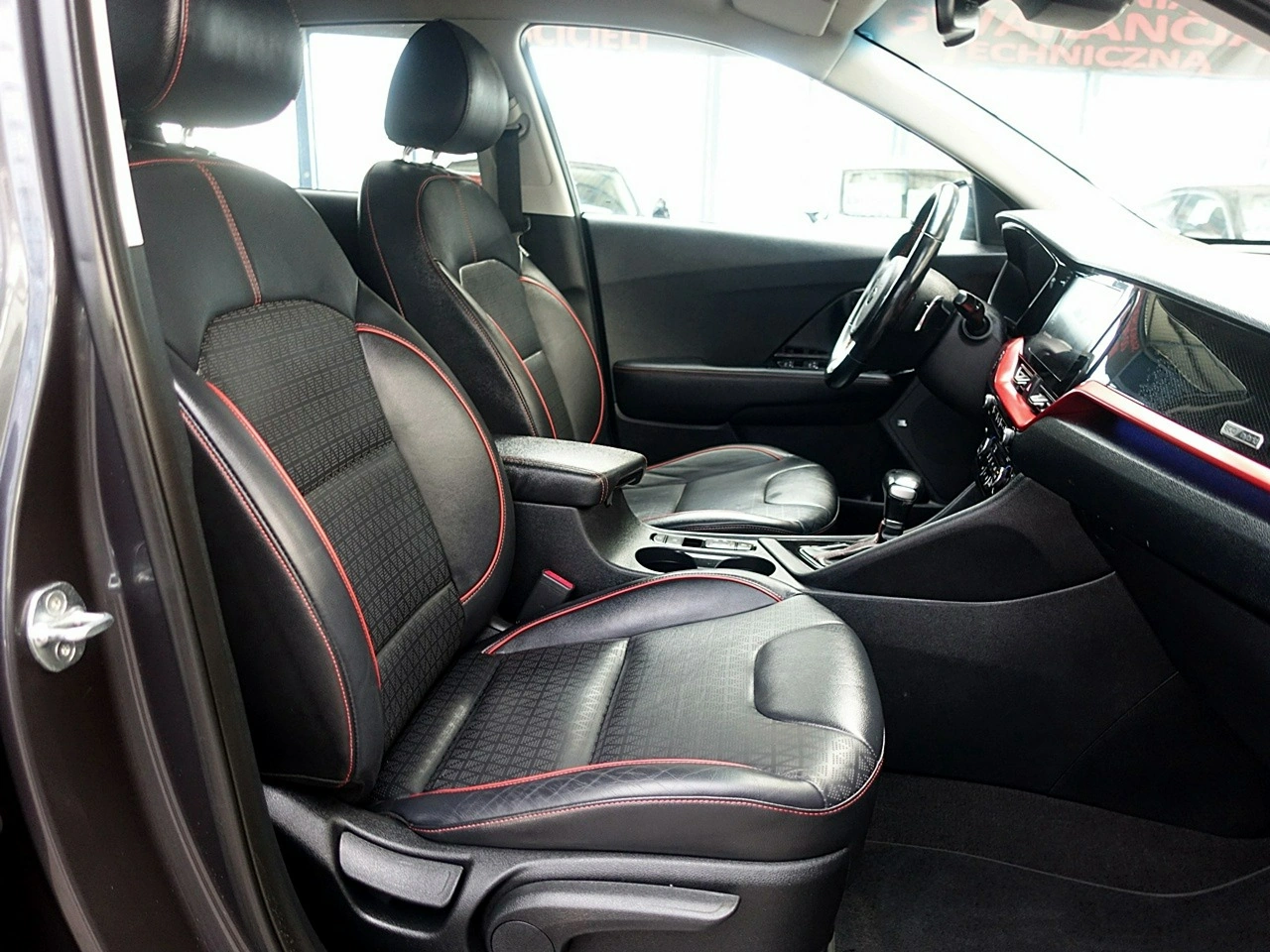 Kia Niro - Zdjęcie 11