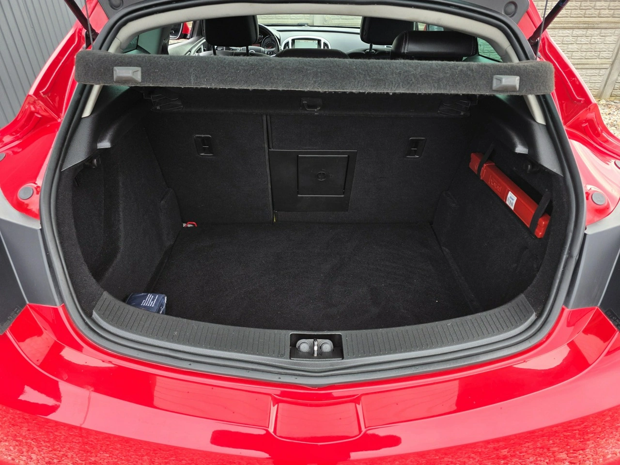 Opel Astra GTC - Zdjęcie 16