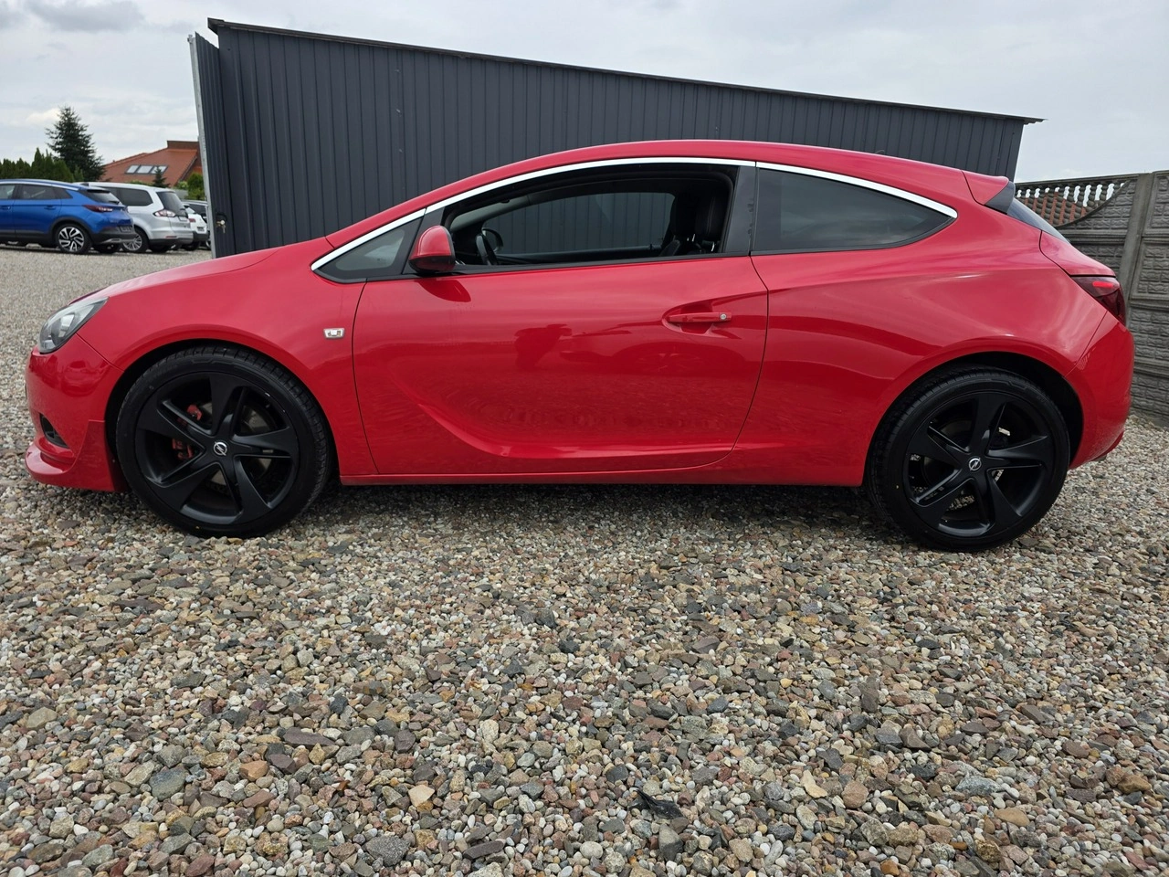 Opel Astra GTC - Zdjęcie 17