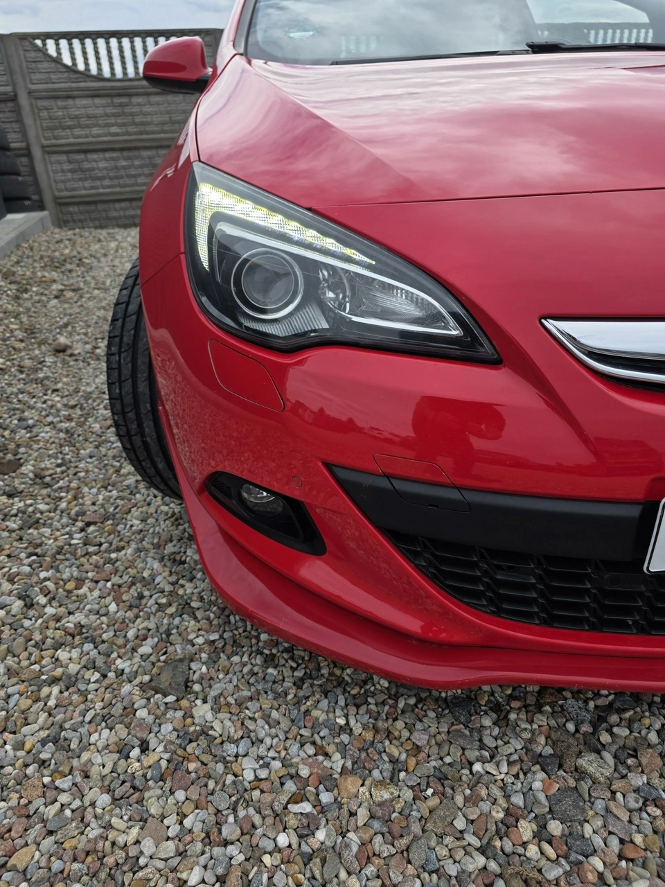 Opel Astra GTC - Zdjęcie 1