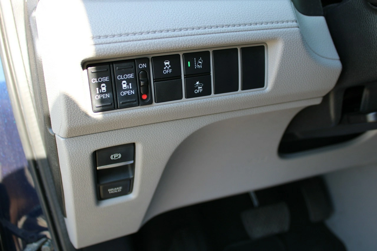 Honda Odyssey - Zdjęcie 11