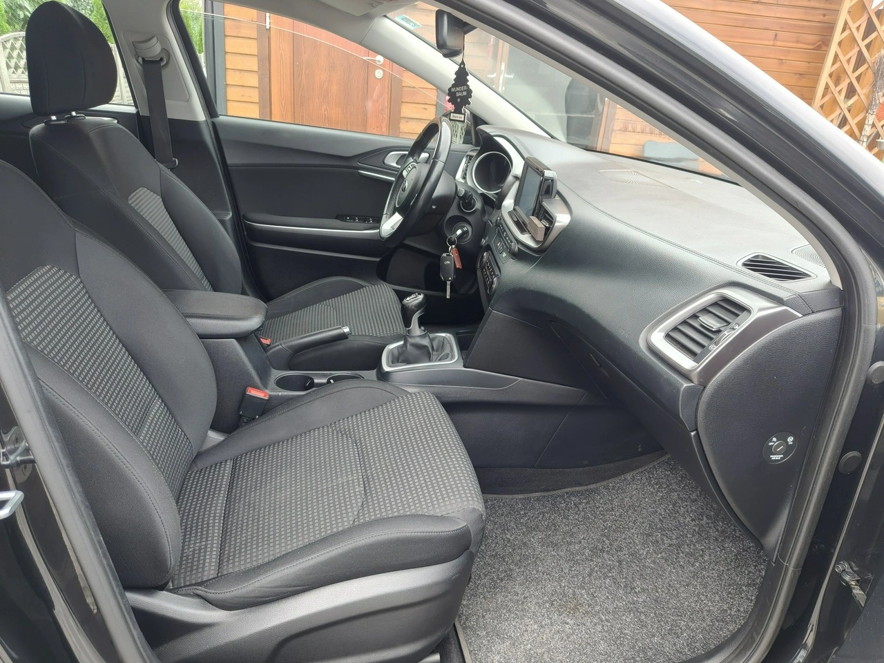 Kia Ceed - Zdjęcie 20