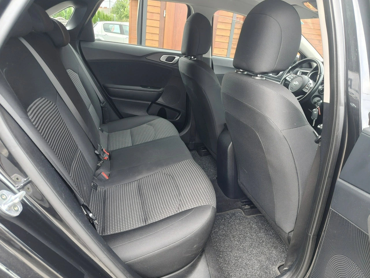 Kia Ceed - Zdjęcie 25