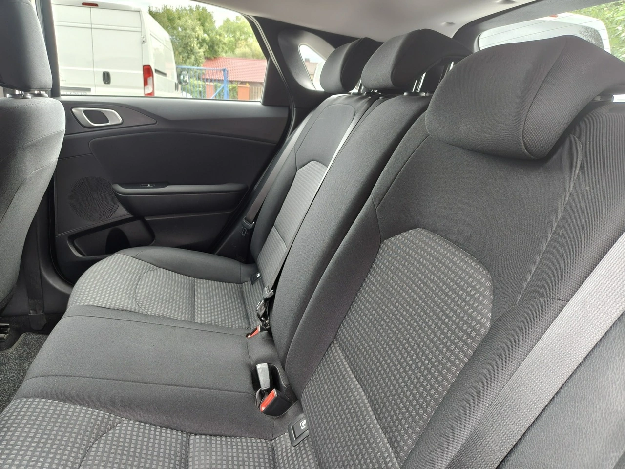 Kia Ceed - Zdjęcie 27