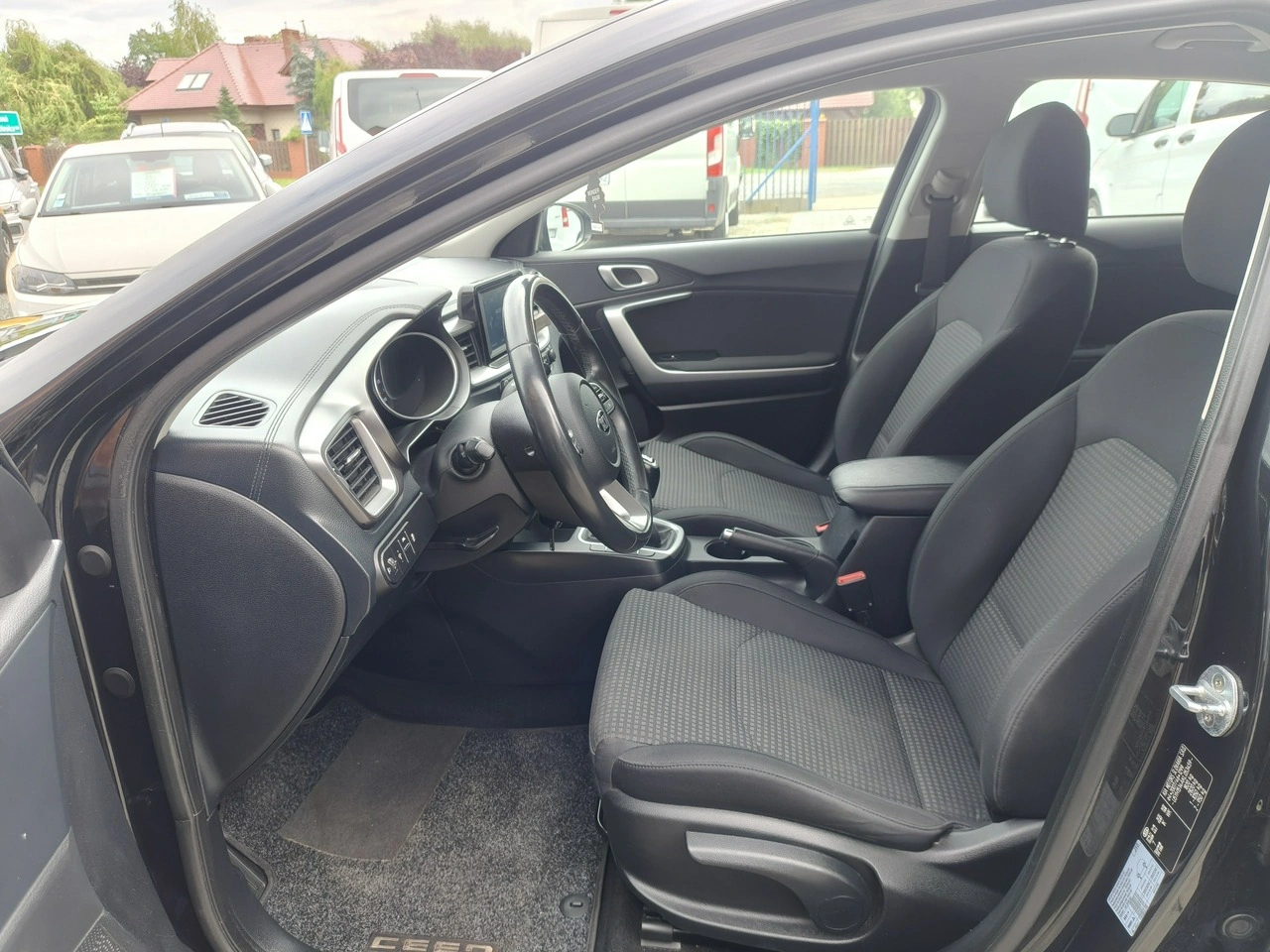 Kia Ceed - Zdjęcie 6