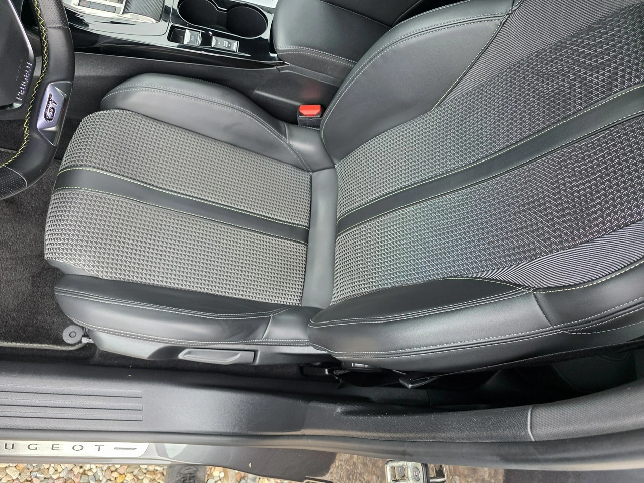 Peugeot 2008 - Zdjęcie 40