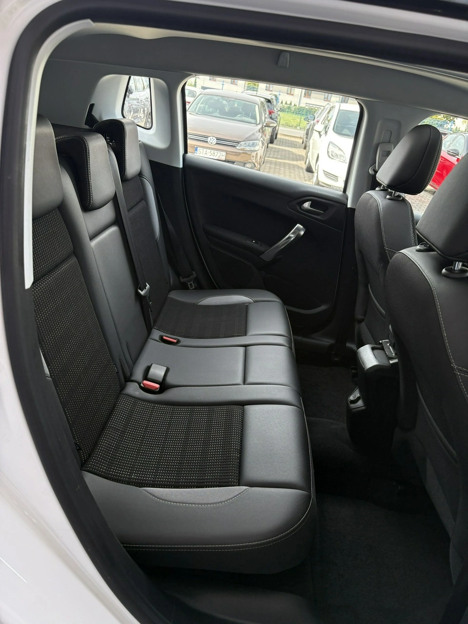 Peugeot 2008 - Zdjęcie 17