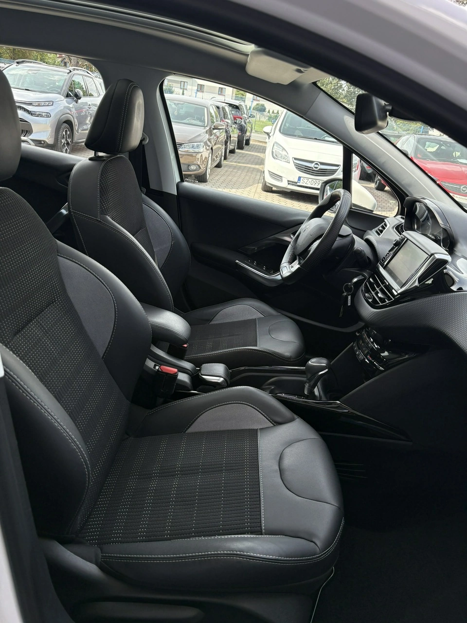 Peugeot 2008 - Zdjęcie 18