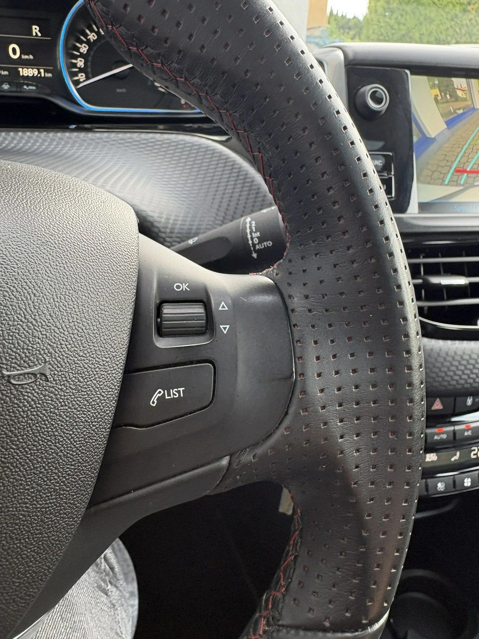 Peugeot 2008 - Zdjęcie 21