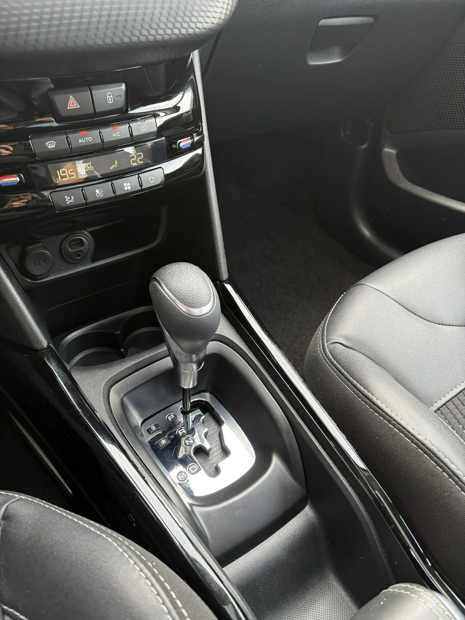 Peugeot 2008 - Zdjęcie 26