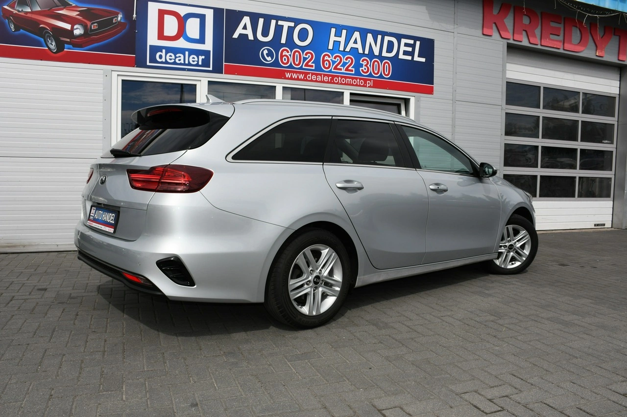 Kia Ceed - Zdjęcie 16