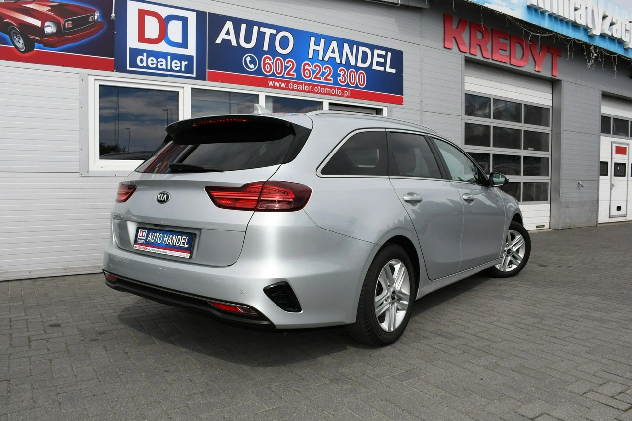 Kia Ceed - Zdjęcie 17