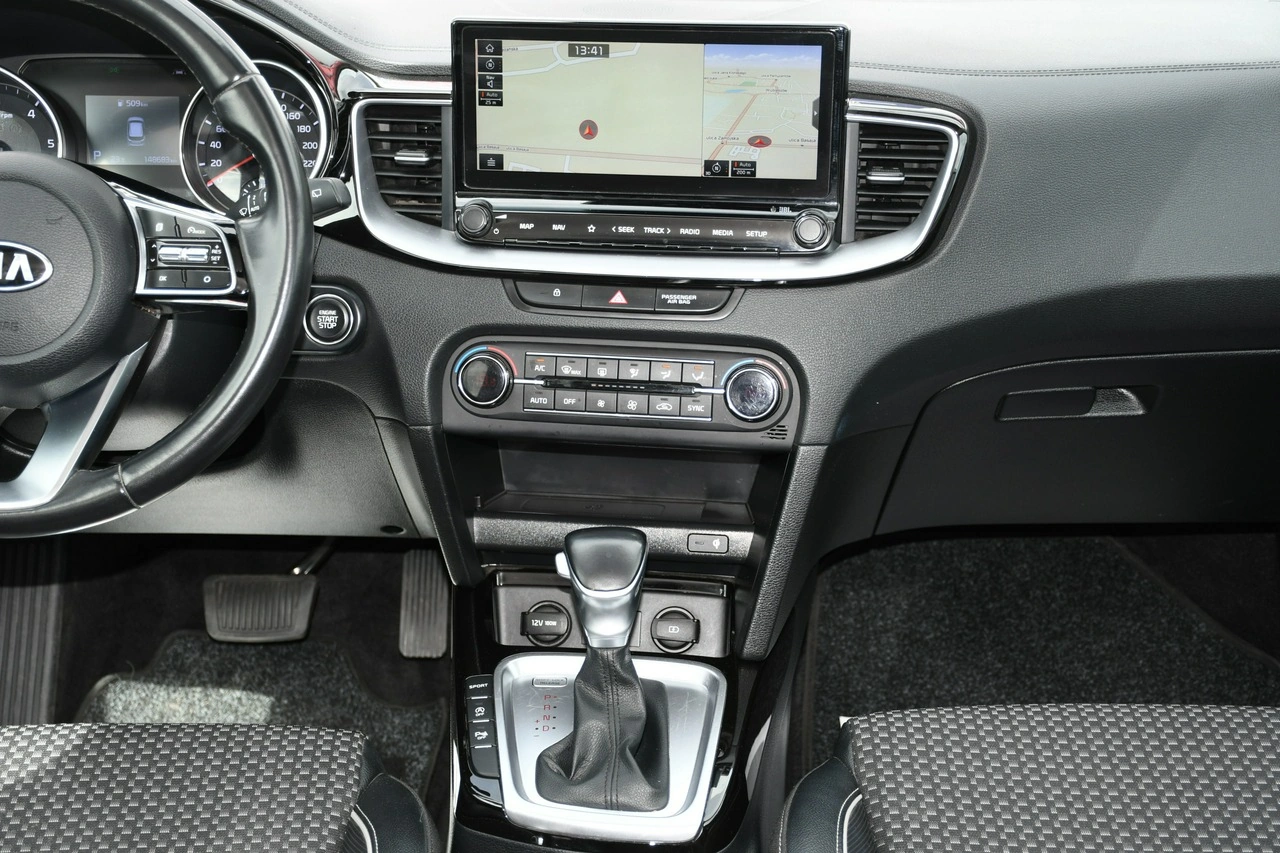 Kia Ceed - Zdjęcie 23