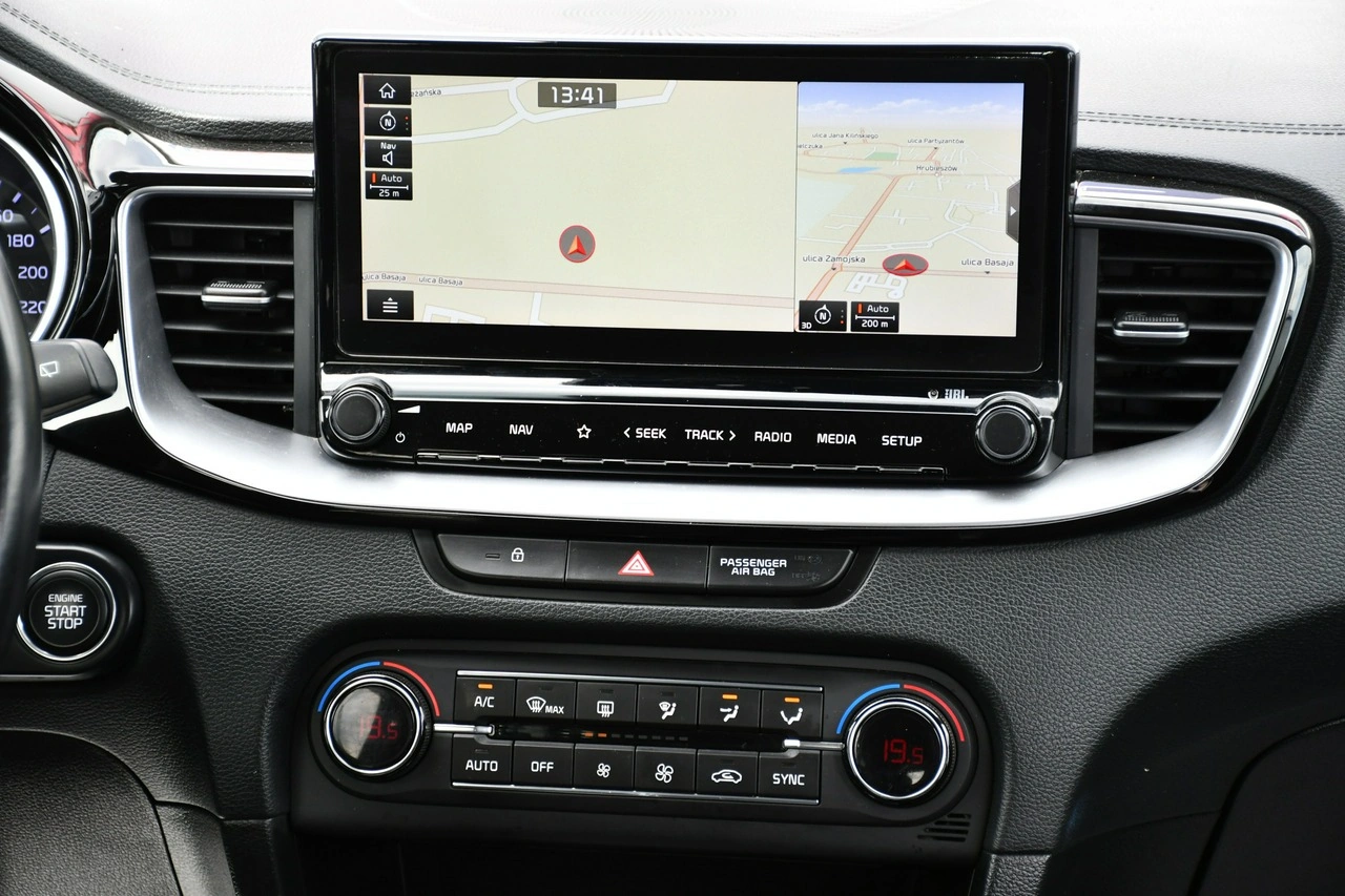 Kia Ceed - Zdjęcie 24