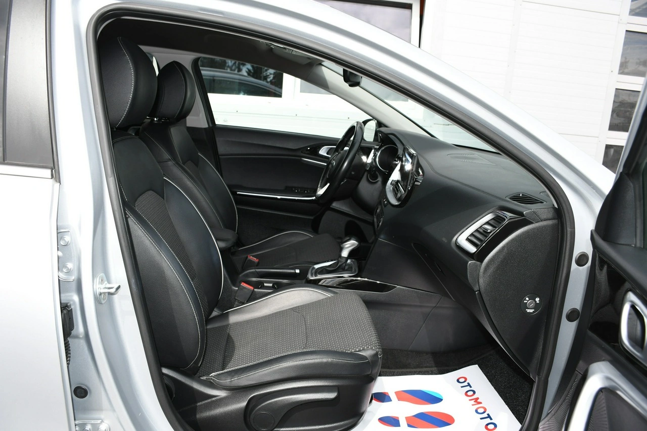 Kia Ceed - Zdjęcie 28
