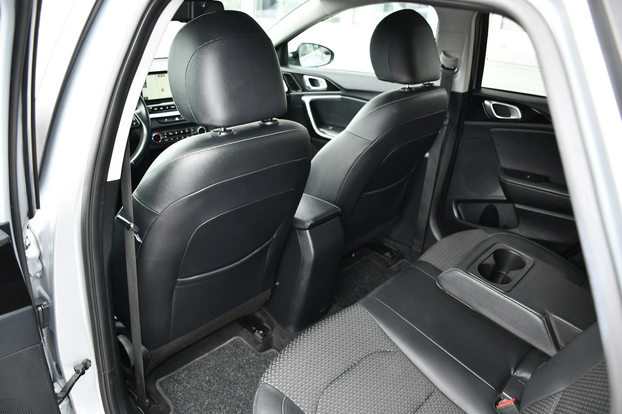 Kia Ceed - Zdjęcie 31