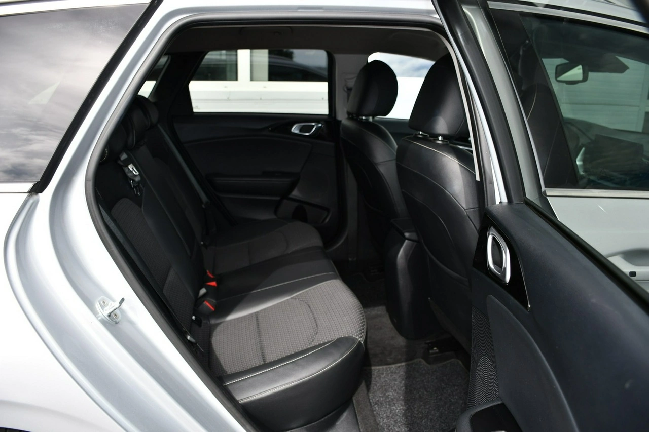 Kia Ceed - Zdjęcie 33