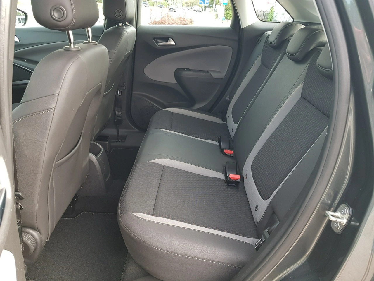 Opel Crossland X - Zdjęcie 10