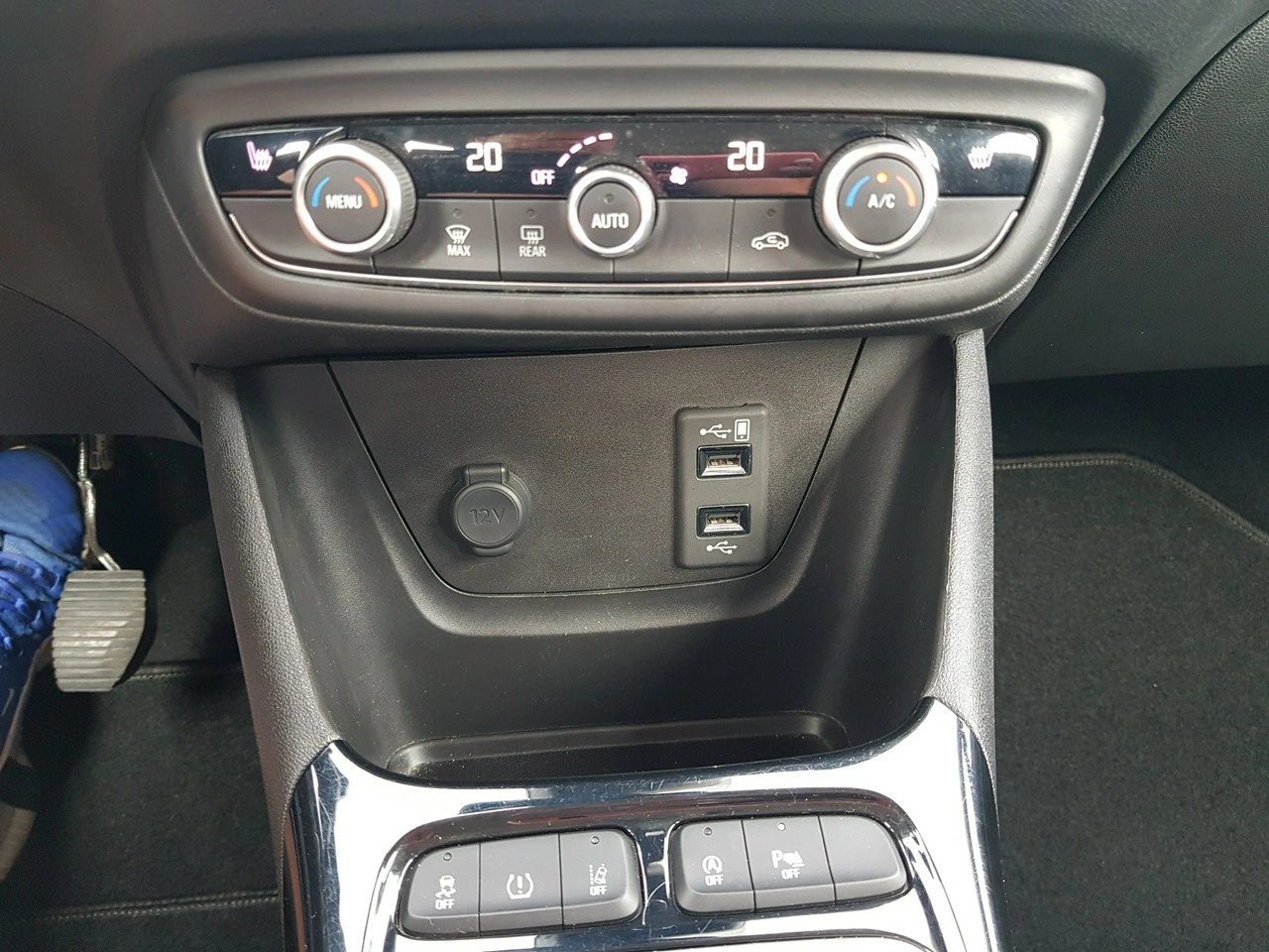 Opel Crossland X - Zdjęcie 18
