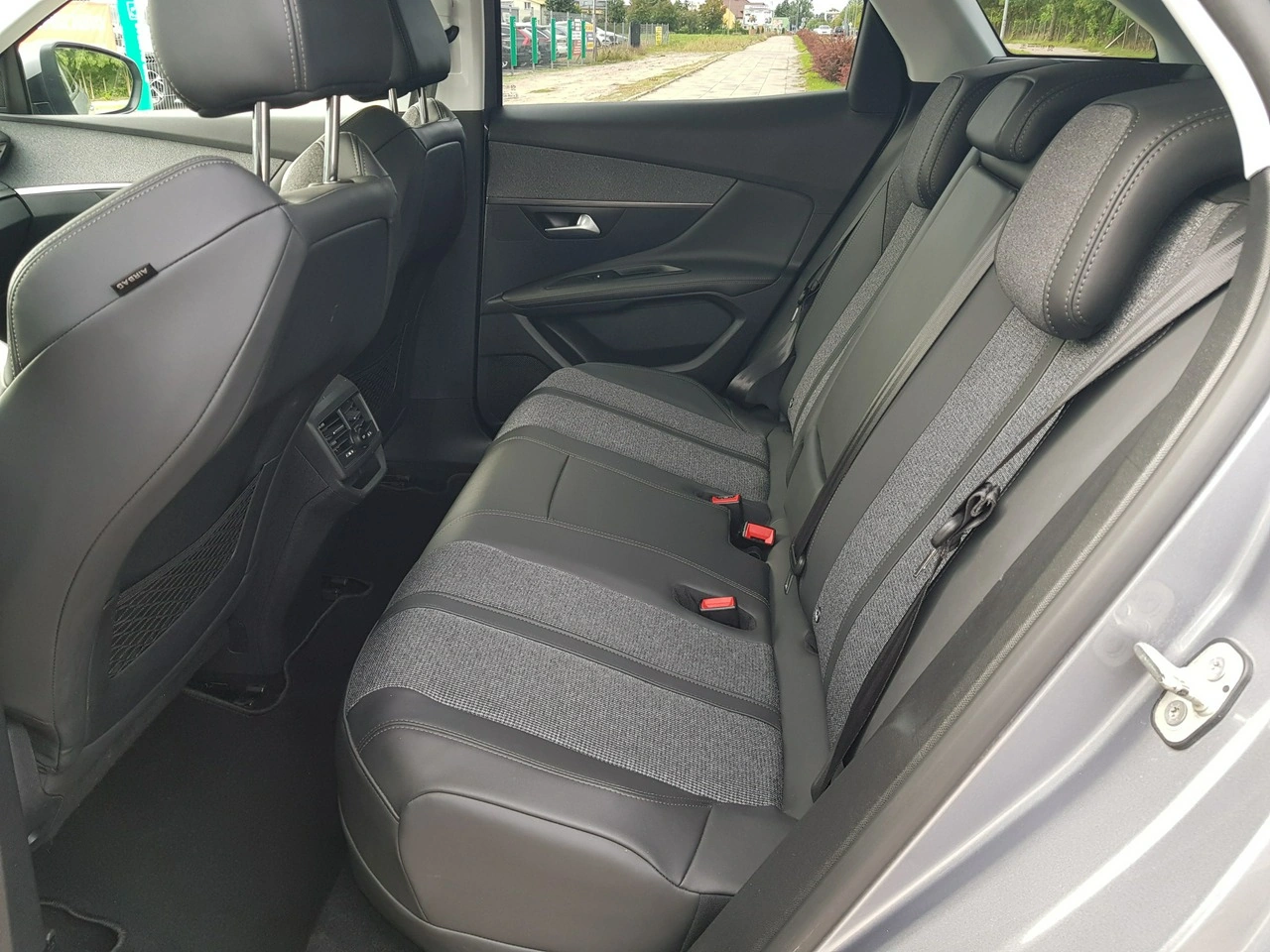 Peugeot 3008 - Zdjęcie 10