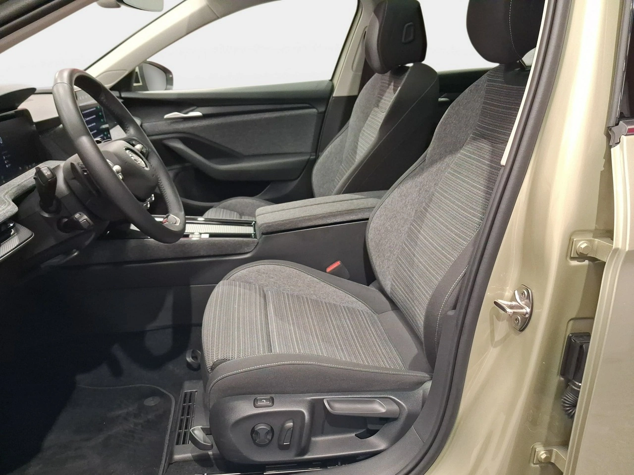 Skoda Superb - Zdjęcie 8