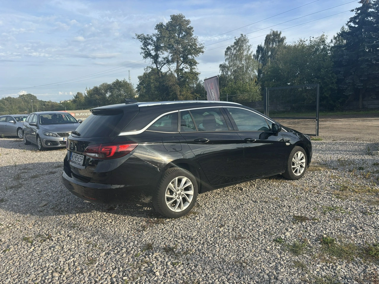 Opel Astra - Zdjęcie 9