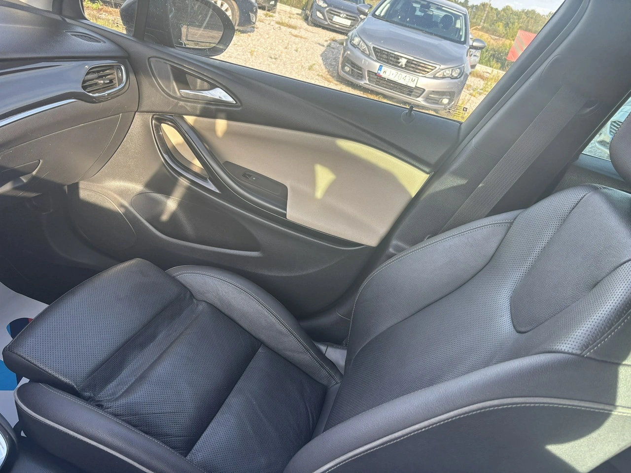 Opel Astra - Zdjęcie 28