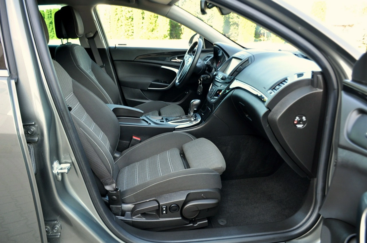 Opel Insignia Sports Tourer - Zdjęcie 16
