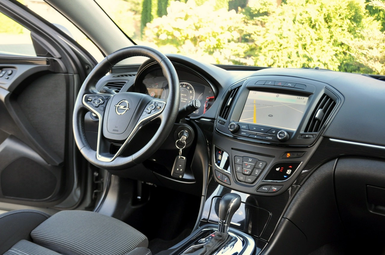 Opel Insignia Sports Tourer - Zdjęcie 24